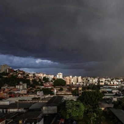 Frente fria avança e pode chover com raios em BH e MG nesta quarta