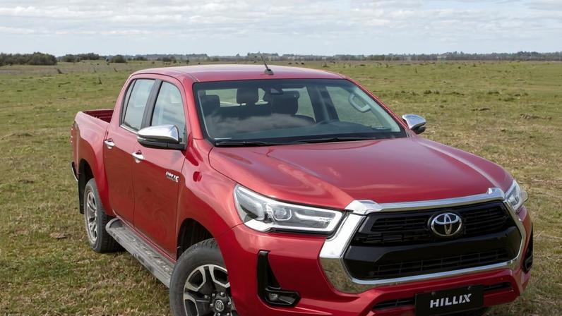 Modelo da Hilux usada como viatura da PF que foi furtada em BH