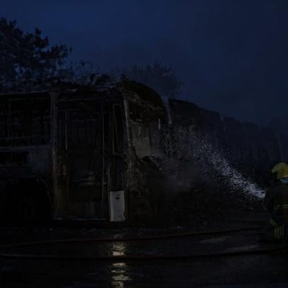 PBH e SetraBH atuam para reduzir impactos de incêndio em garagem de ônibus