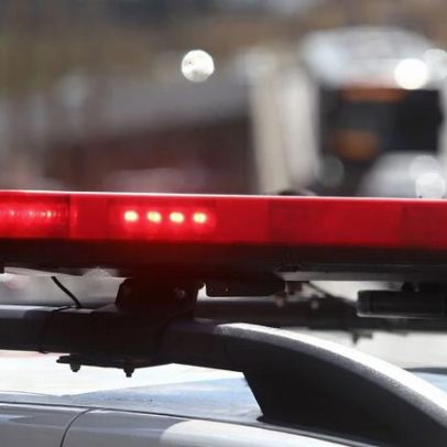 Motociclista bêbado sem CNH atropela irmãs na faixa de pedestres em MG