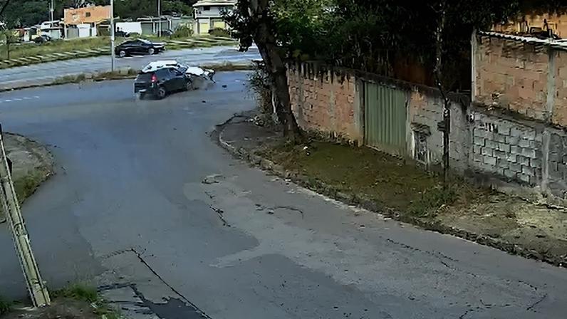 Duas pessoas foram conduzidas para o hospital