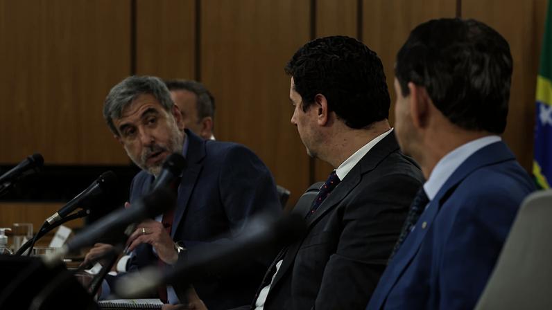 Secretário Lyssandro Norton Siqueira participou de audiência na ALMG