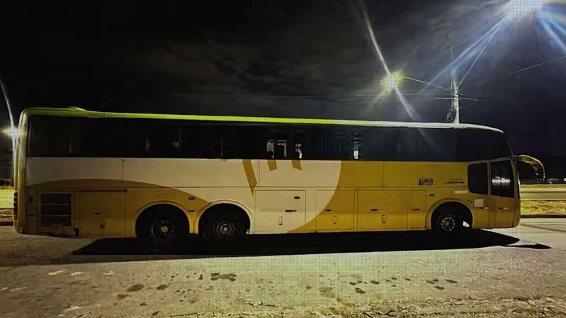 Jovem morreu ao tentar surfar em ônibus