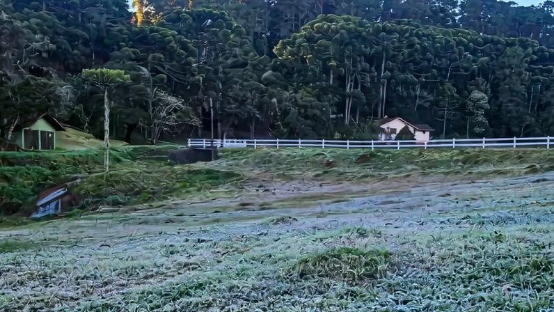 Imagens do amanhecer no distrito de Monte Verde foram compartilhadas