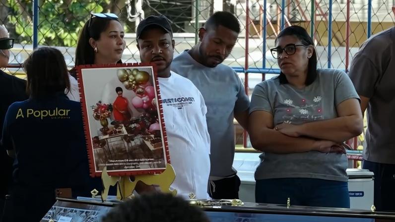 Carlos Murilo diz que sepultar a irmã é 'algo indescritível'