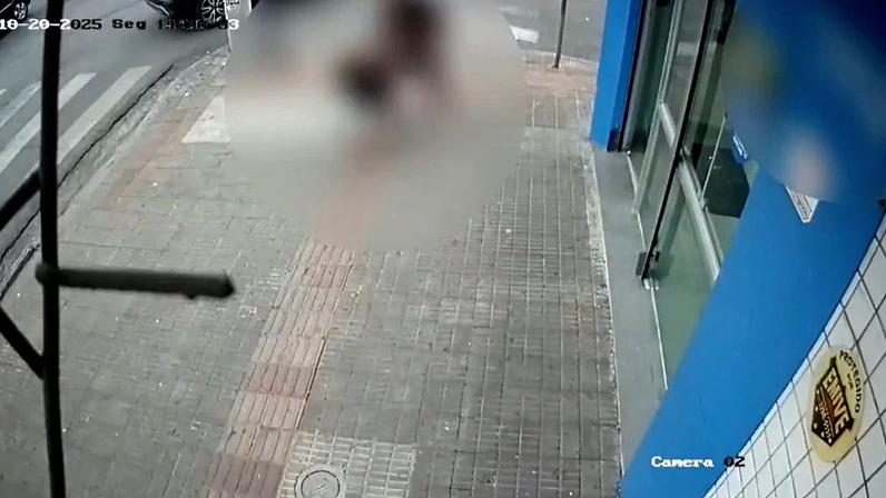 Mulher morreu no local do crime, em Venda Nova