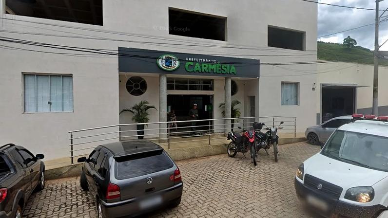 Situação afronta os princípios da moralidade, impessoalidade e eficiência administrativa, segundo o MPMG