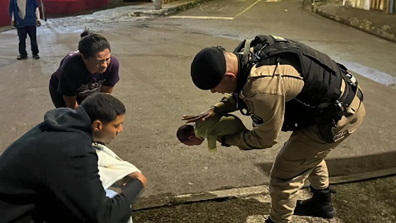 Bebê foi salvo por policial militar do 34º Batalhão da PMMG