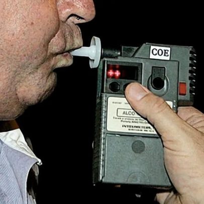Brasil aplica 23 multas por dirigir sob efeito por hora, aponta levantamento
