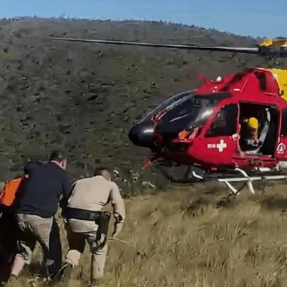 Idoso é resgatado por helicóptero do Corpo de Bombeiros em Brumadinho