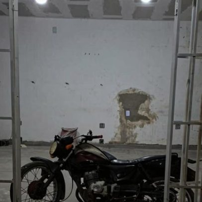 Homem invade quartel da PM em MG com moto adulterada