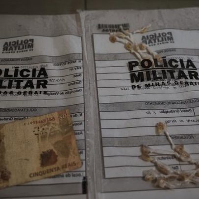 Preso tenta ir ao banheiro e é encontrado com 26 pedras de crack escondidas