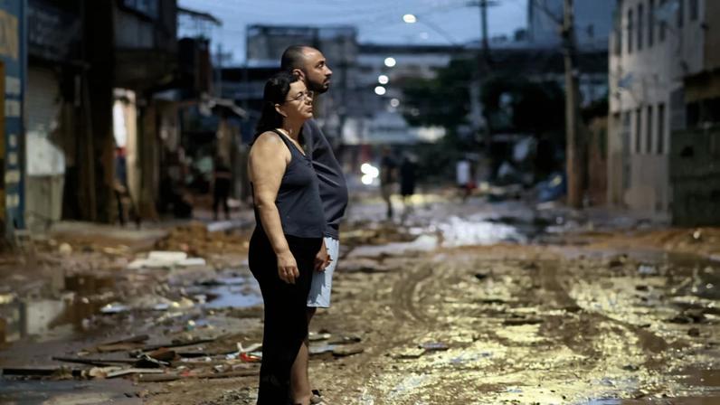 Três horas de superação: Edna Silva resistiu, não perdeu a fé e reinaugurou restaurante que havia perdido na enchente