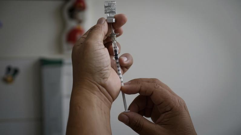 Vacina contra o HPV protege jovens do câncer de colo de útero