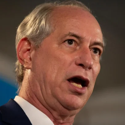 Ciro Gomes justifica aliança com PL ao tratar bolsonaristas como homens honrados
