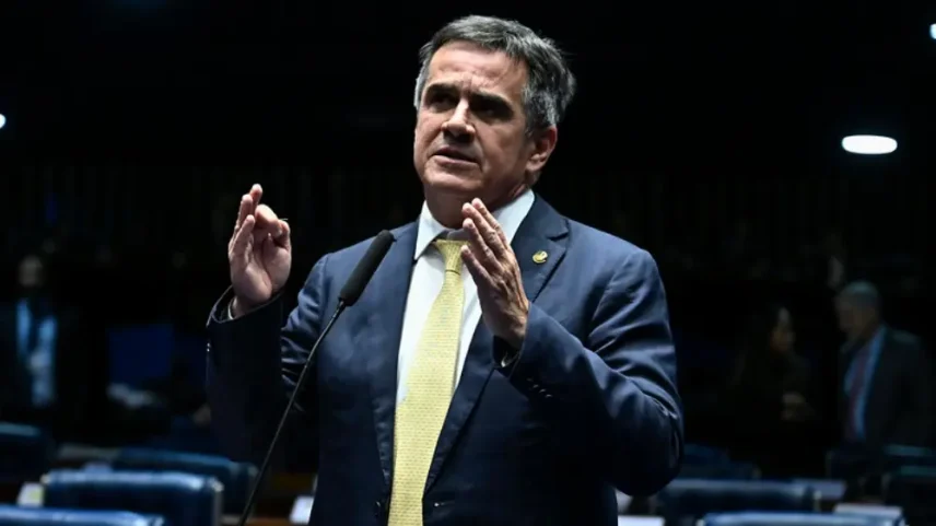 Investigação aponta que senador e companheira passaram 13 dias em hotel de luxo e frequentando restaurantes de alto nível. (Foto: Andressa Anholete/Agência Senado)