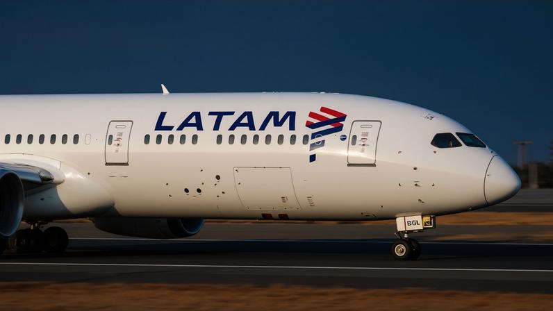 Latam cancela voos pela alta de combustível e pressão no Oriente Médio
