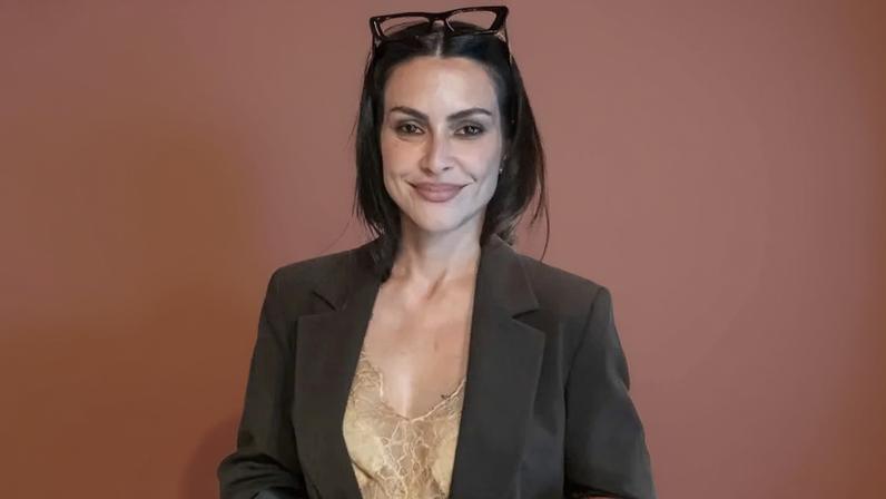 Cleo Pires estreia em Coração Acelerado no papel de Alana Matos, uma empresária da música
