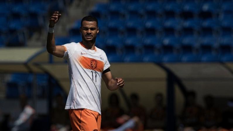 Cody Gakpo comemora após marcar para a Holanda em amistoso contra o Uzbequistão antes da Copa do Mundo 2026