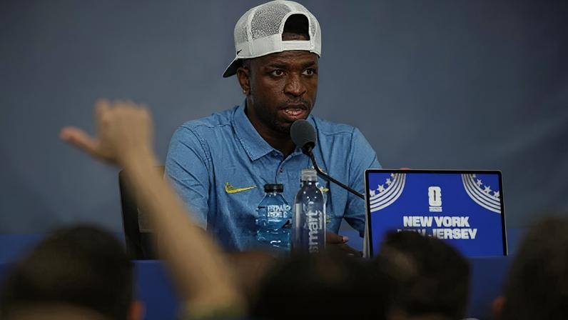 Vini Jr durante coletiva da Seleção Brasileira antes do duelo com Marrocos na Copa de 2026
