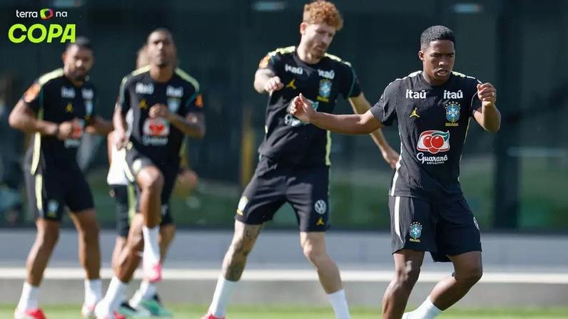 Treino da seleção muda sem Neymar; Raphinha aparece com curativo