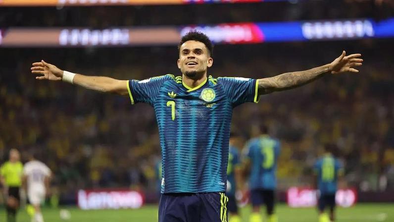 Luis Díaz, da Colômbia, celebrando seu gol contra o Uzbequistão.