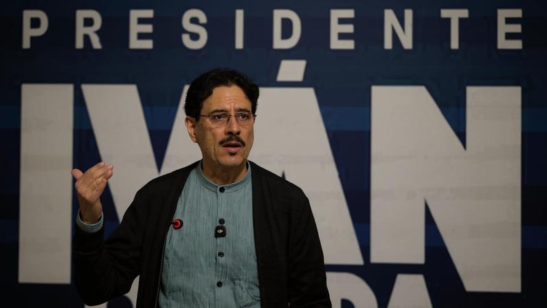 Iván Cepeda, candidato do presidente Gustavo Petro, foi derrotado por Aberlardo de la Espriella na votação geral (Foto: Carlos Ortega/EFE)