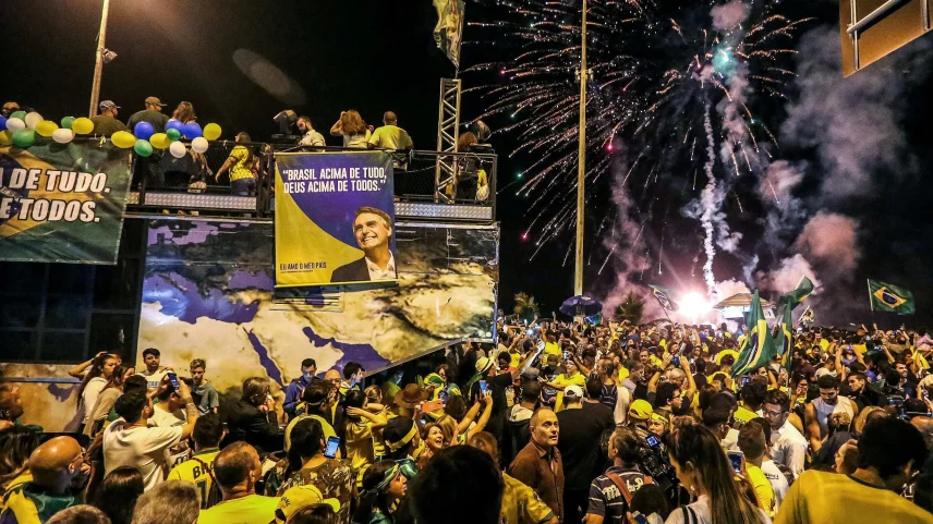 Comemoração pela vitória de Jair Bolsonaro no segundo turno da eleição presidencial de 2018, no Rio de Janeiro. (Foto: Fernando Maia/EFE)