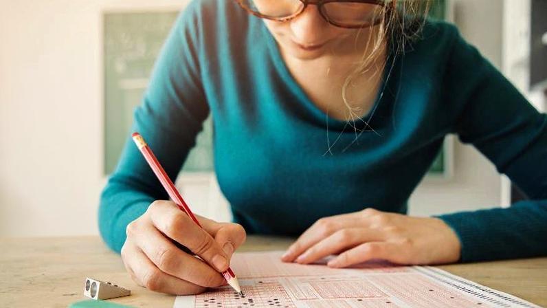 Concursos têm vagas em diversas áreas e em vários estados; salário de até R$ 39,8 mil