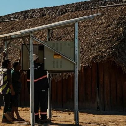 Aldeias indígenas da Amazônia reinventam a transição energética, aponta estudo