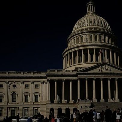 Senado aprova pacote de US$ 70 bilhões para endurecer imigração