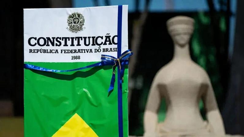 O avanço do Marco Legal da IA pode alterar a forma como empresas implementam e monitoram sistemas de inteligência artificial (Andressa Anholete/Getty Images)