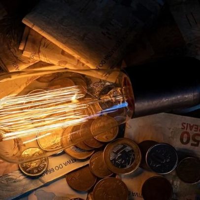 Mais de 14 mil famílias podem perder desconto na conta de luz no DF