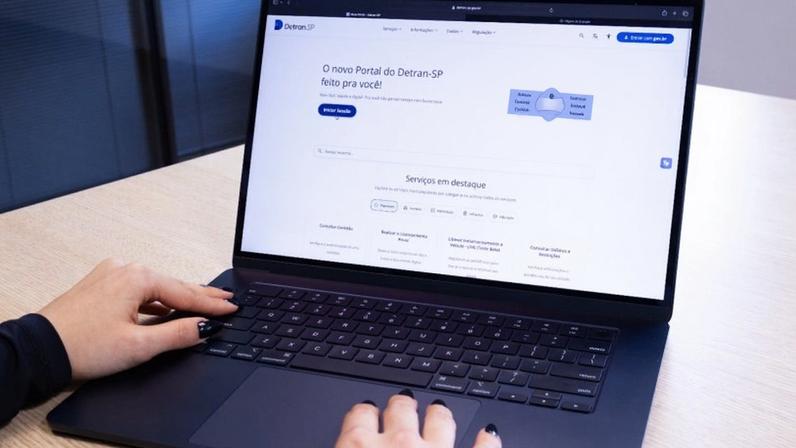 O Detran-SP diminuiu de dias para minutos o tempo médio de realização dos serviços oferecidos no site oficial, segundo a autarquia