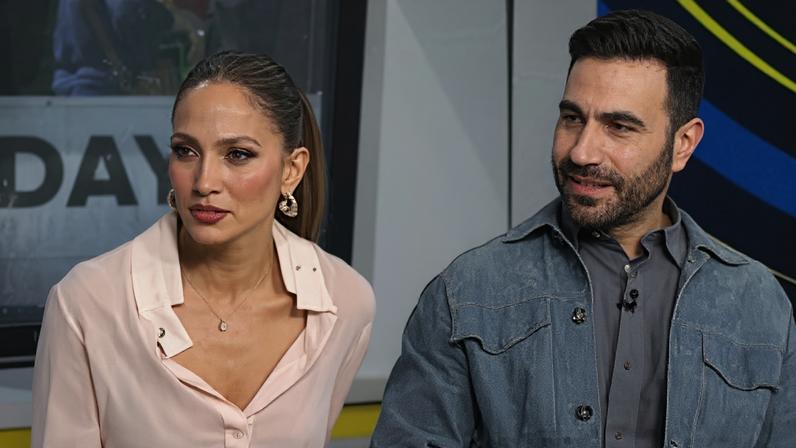 Jennifer Lopez e Brett Goldstein — Foto: Reprodução/Instagram/TODAY