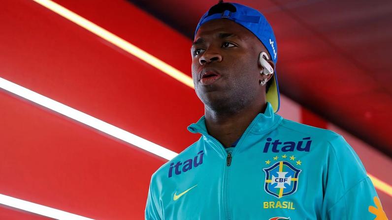 Vini Jr antes de jogo da Seleção Brasileira; atleta tem a maior taxa de aprovação dos participantes (Foto: Rafael Ribeiro / CBF)