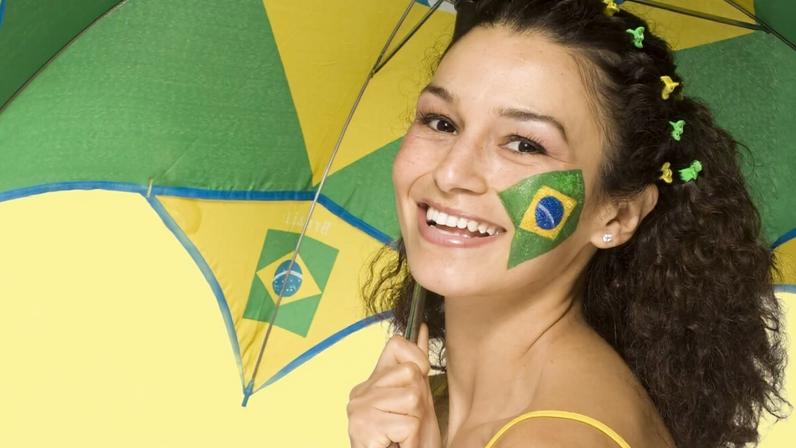 Hábitos simples ajudam a prevenir irritações e garantem mais segurança no uso da maquiagem nos dias de jogos