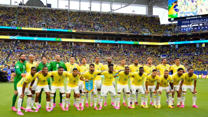 Presidente da Conmebol parabeniza Brasil após classificação na Copa