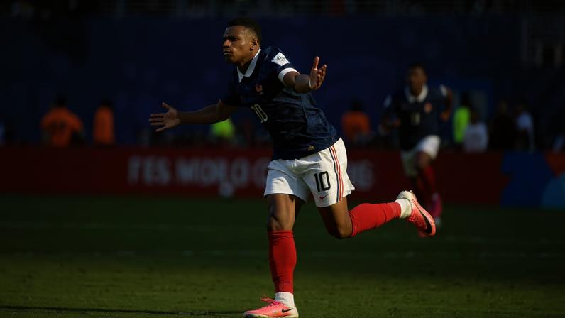 Kylian Mbappé marcou dois gols contra Senegal na estreia da França na Copa do Mundo (Foto: Charly Triballeau / AFP)