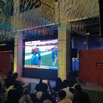 Torcida pinta Museu do Futebol de verde e amarelo para ver o Brasil na Copa
