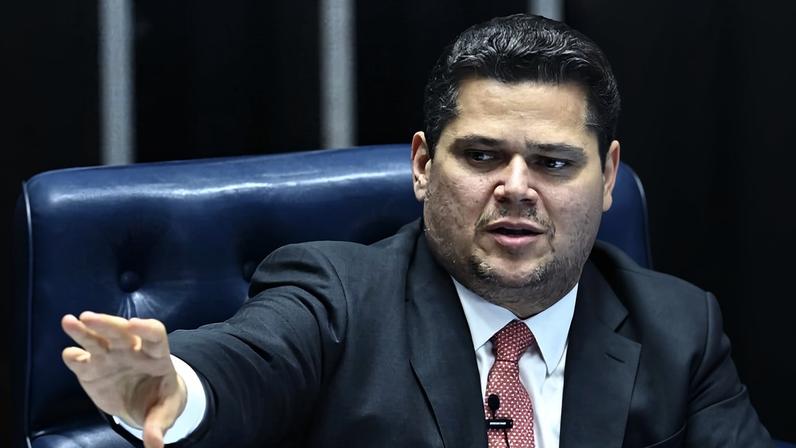 Câmara reavalia 6x1 e aumenta pressão sobre Alcolumbre