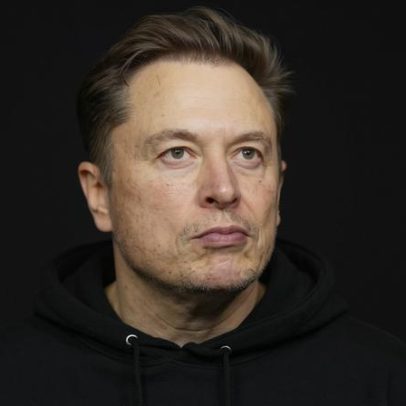 Musk atinge marco histórico: é o primeiro trilionário do mundo