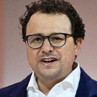 Corrida trilionária em IA entre Anthropic e OpenAI agita indústria