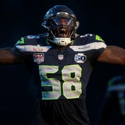 Seahawks renovam com Derick Hall por três anos e US$ 42 milhões