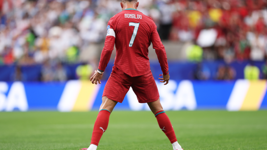 Cristiano Ronaldo marca dois, faz história e Portugal goleia Uzbequistão