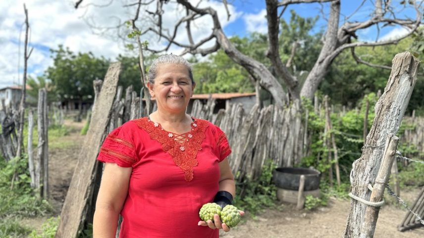 Ana Claudia Rabelo, produtora rural do Ceará, cooperada à Cresol