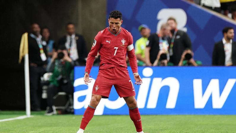 Cristiano Ronaldo comemora seu gol na Copa do Mundo 2026