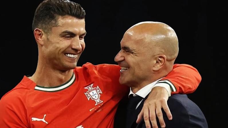 Cristiano Ronaldo abraça Roberto Martínez, técnico de Portugal