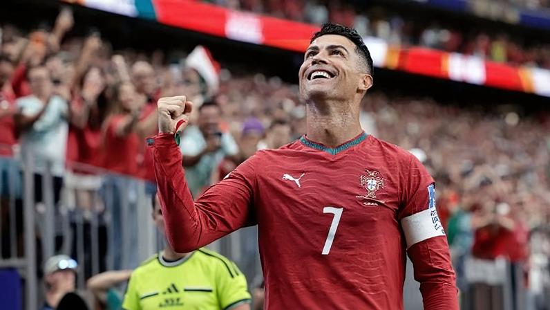 Cristiano Ronaldo comemora seu gol na Copa do Mundo 2026