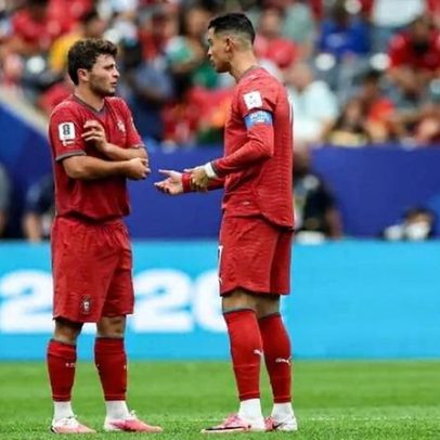 João Neves é criticado após dizer que CR7 é apenas mais um jogador